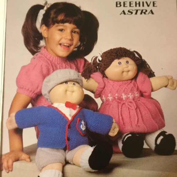 Vintage  knit and crochet doll clothes patterns from 1984/85 amazing condition - Picture 5 of 9